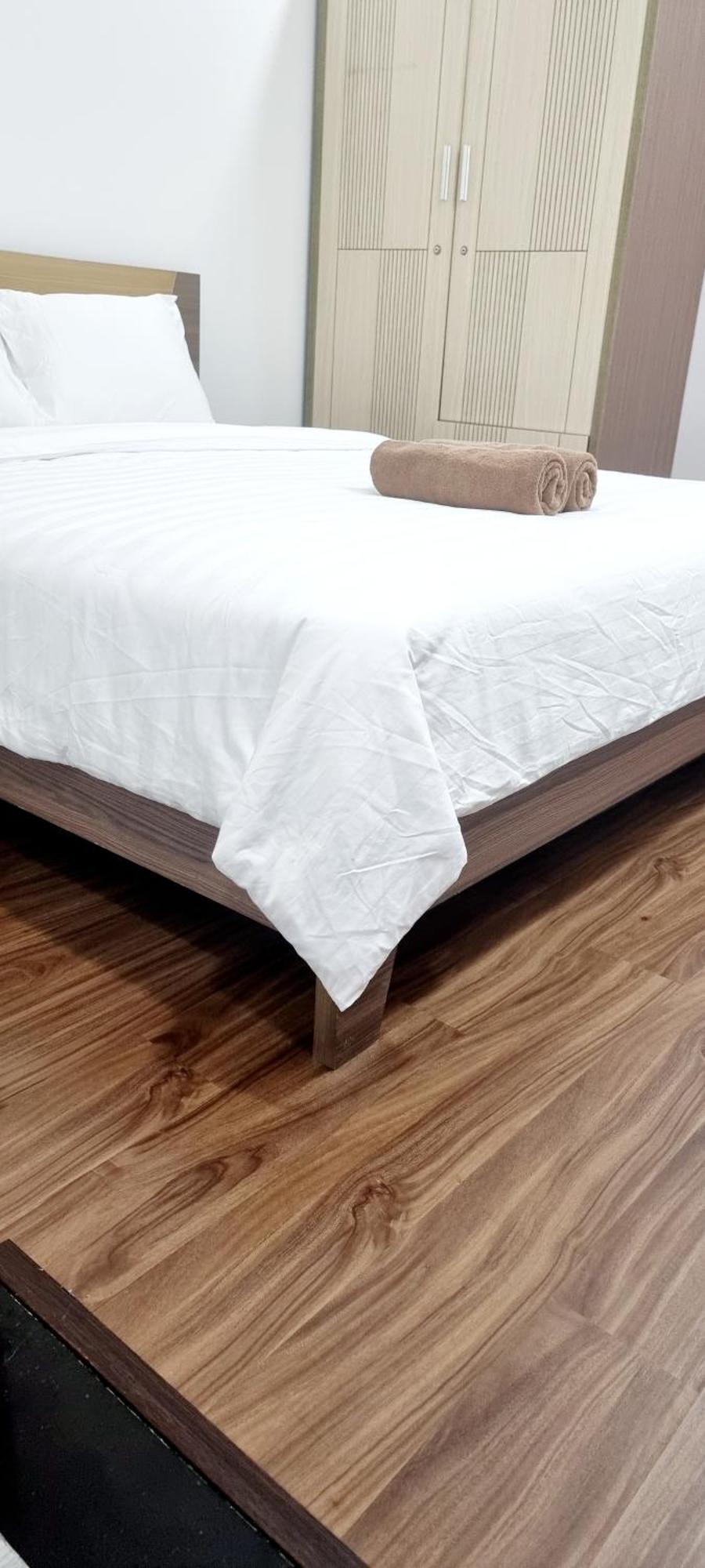 Apartment Yourhomes *